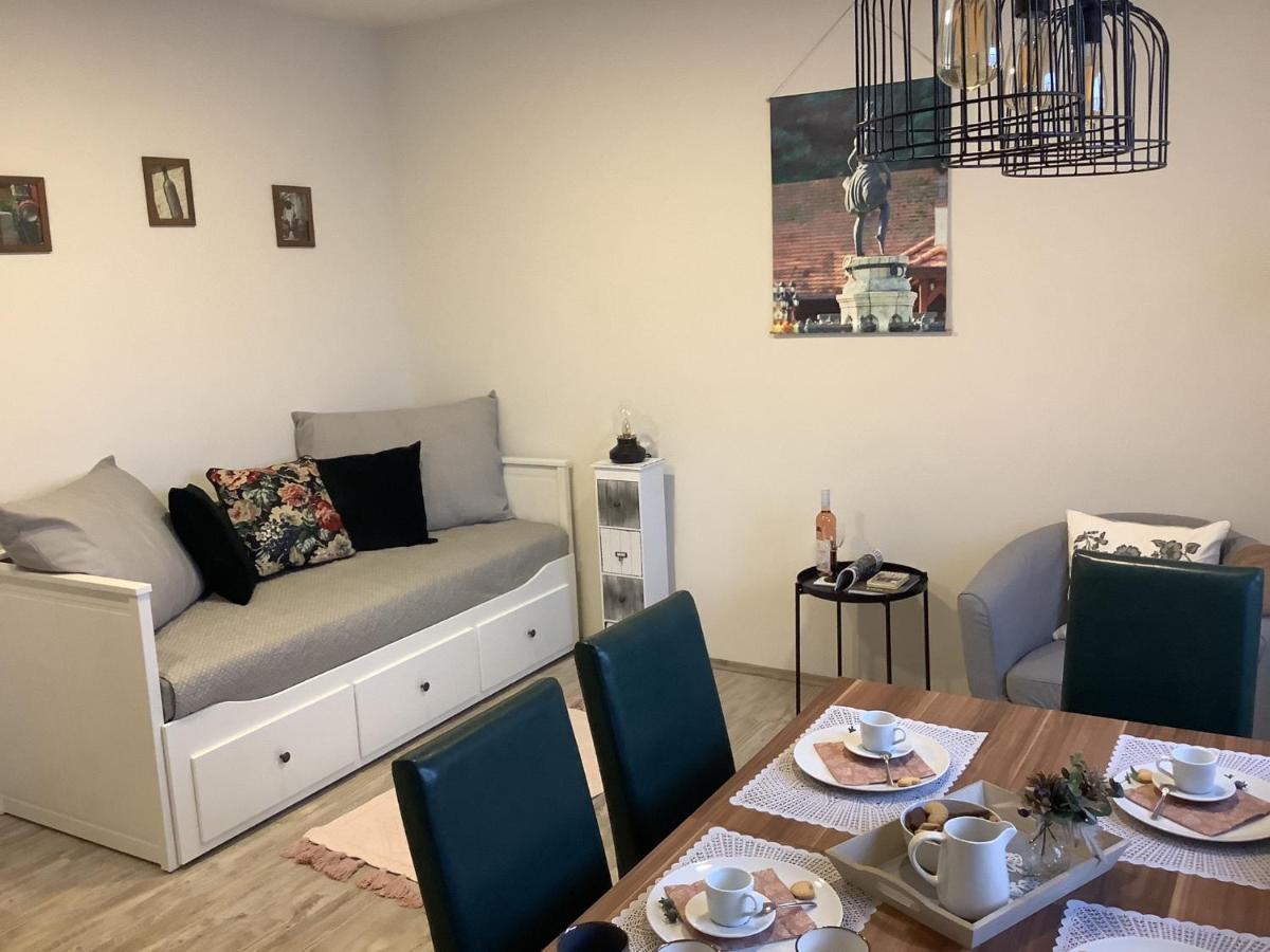 Ezuest Boroka Apartman Eger Exteriör bild