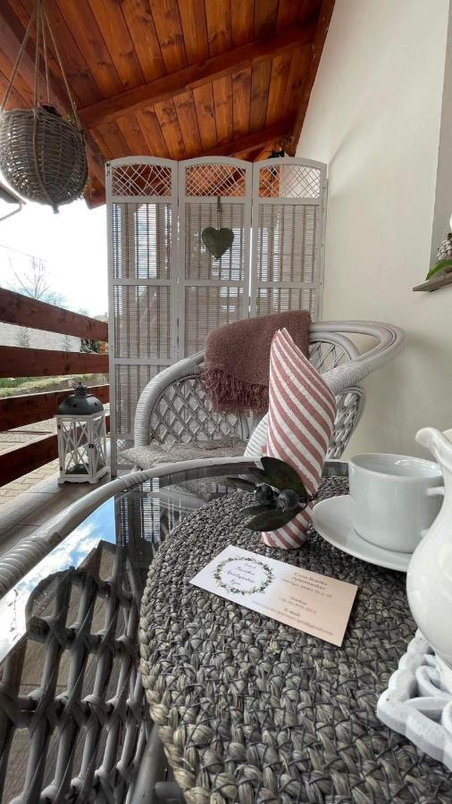 Ezuest Boroka Apartman Eger Exteriör bild