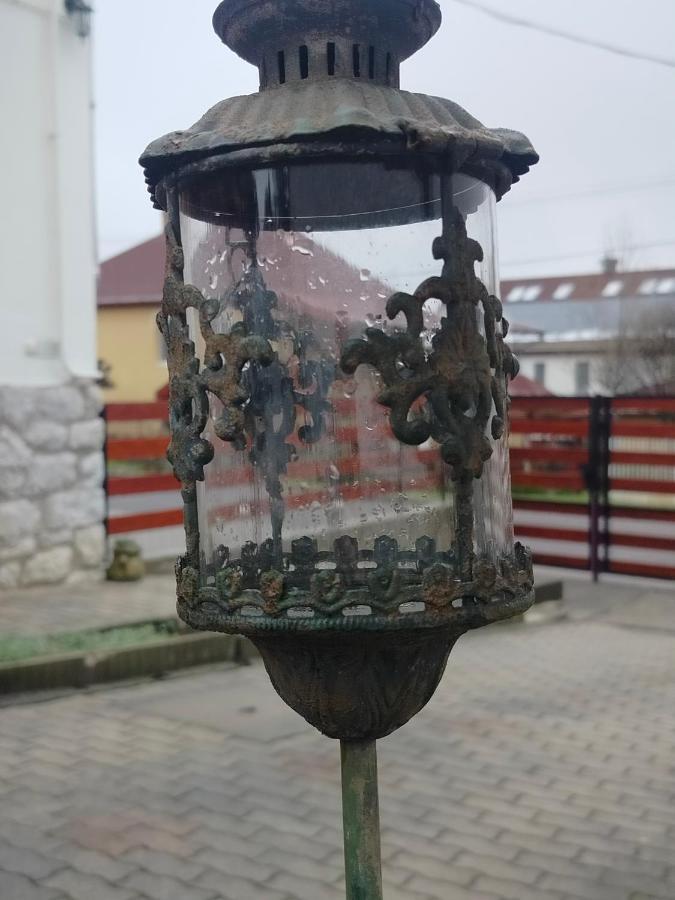 Ezuest Boroka Apartman Eger Exteriör bild